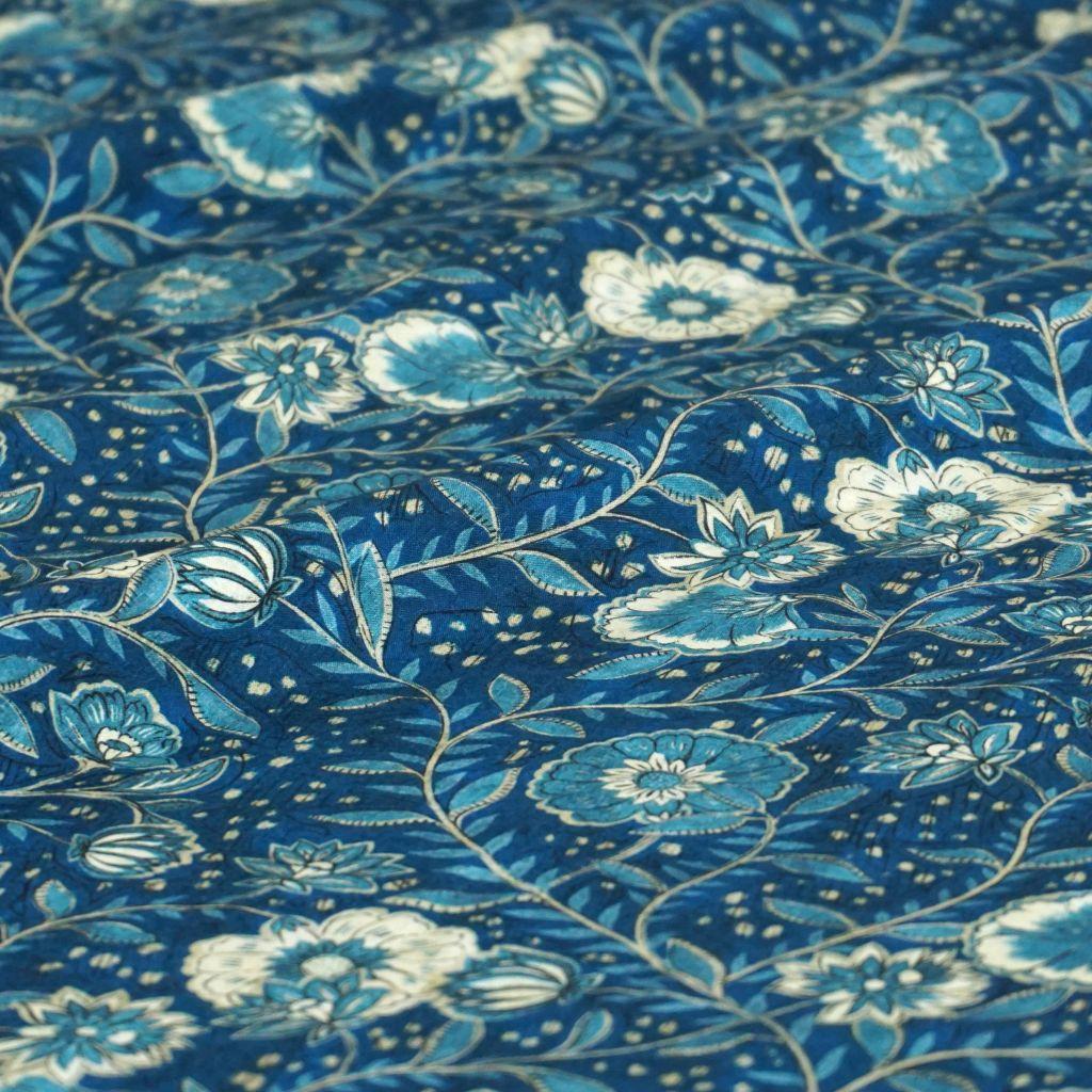 Viskose Druck Blüten blau