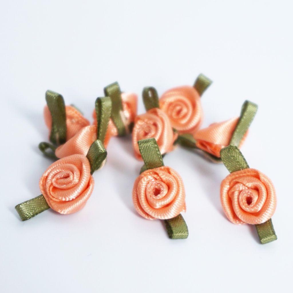 Satinröschen klein apricot mit grün 1Stk.