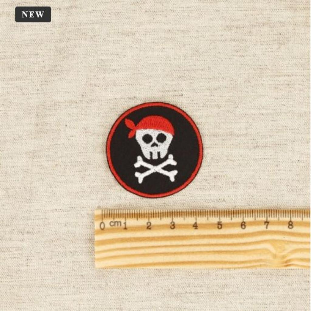 Bügelbild Applikation Pirat Totenkopf Emblem