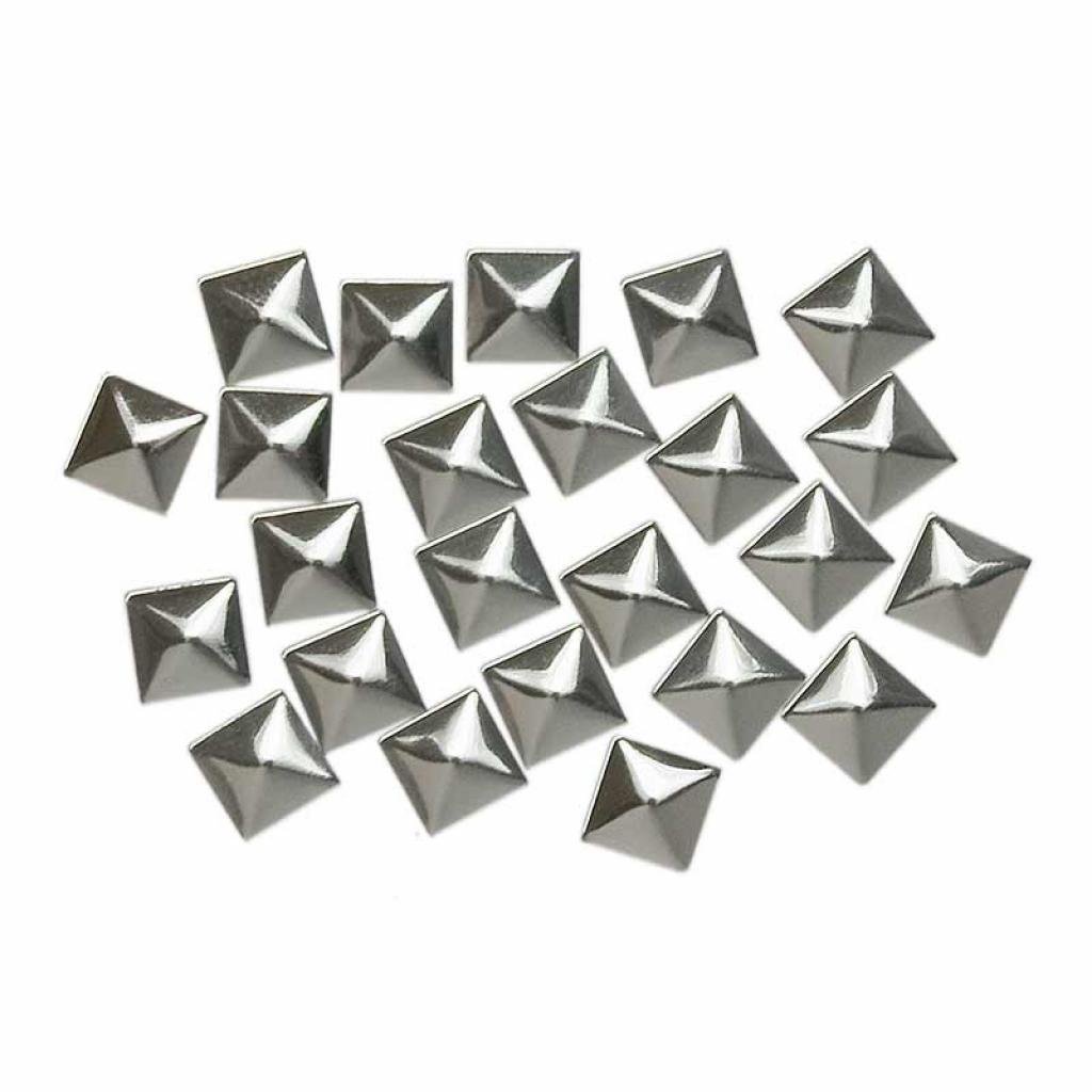 Nieten zum Aufbügeln quadratisch silber 7mm 24Stk.