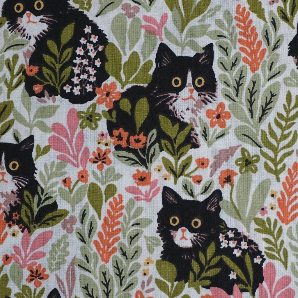 Baumwollstoff Motivdruck Kätzchen im Grünen