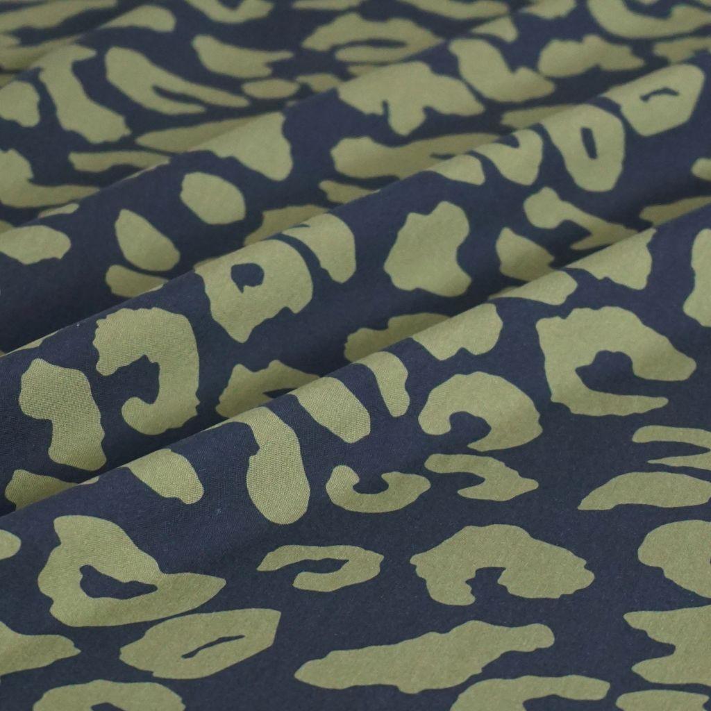Viskose Druck Leo Animalprint schwarz olivgrün