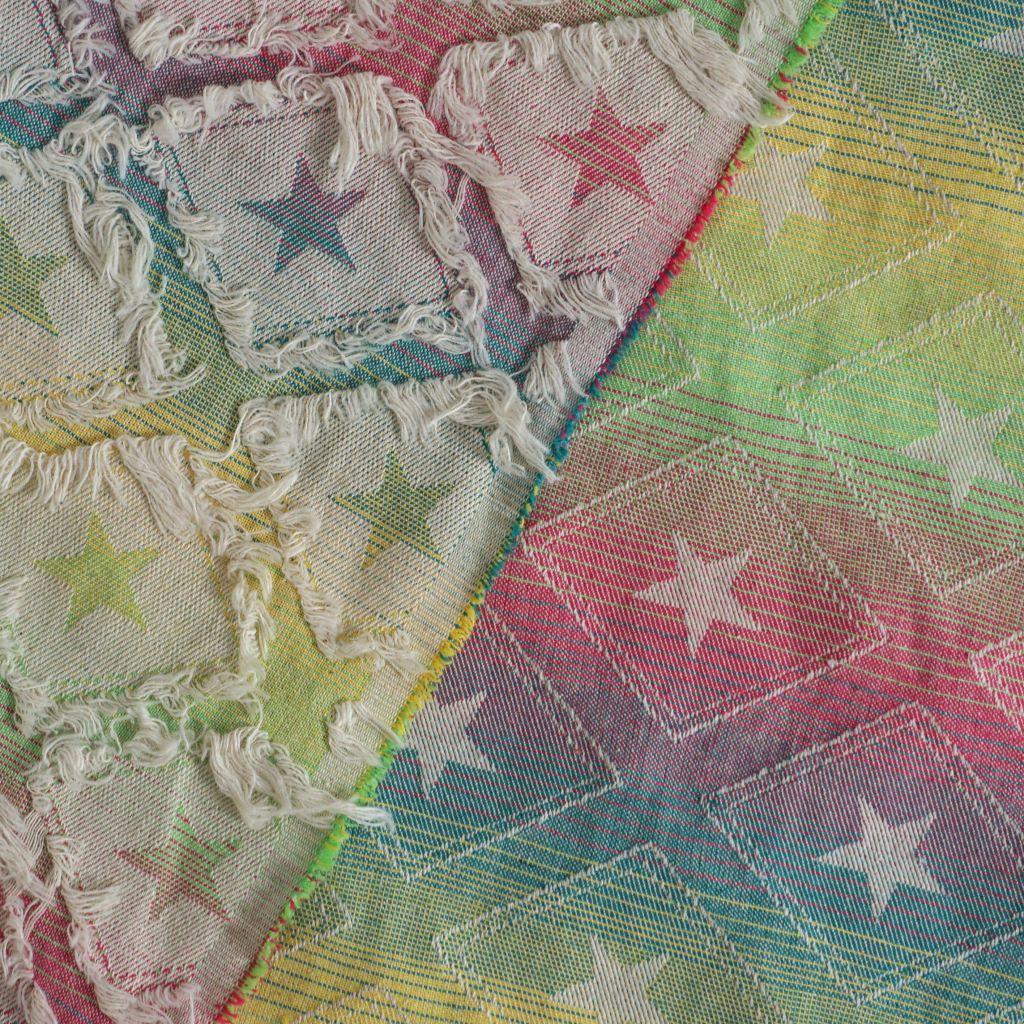 Denim Sterne ripped Look regenbogenbunt