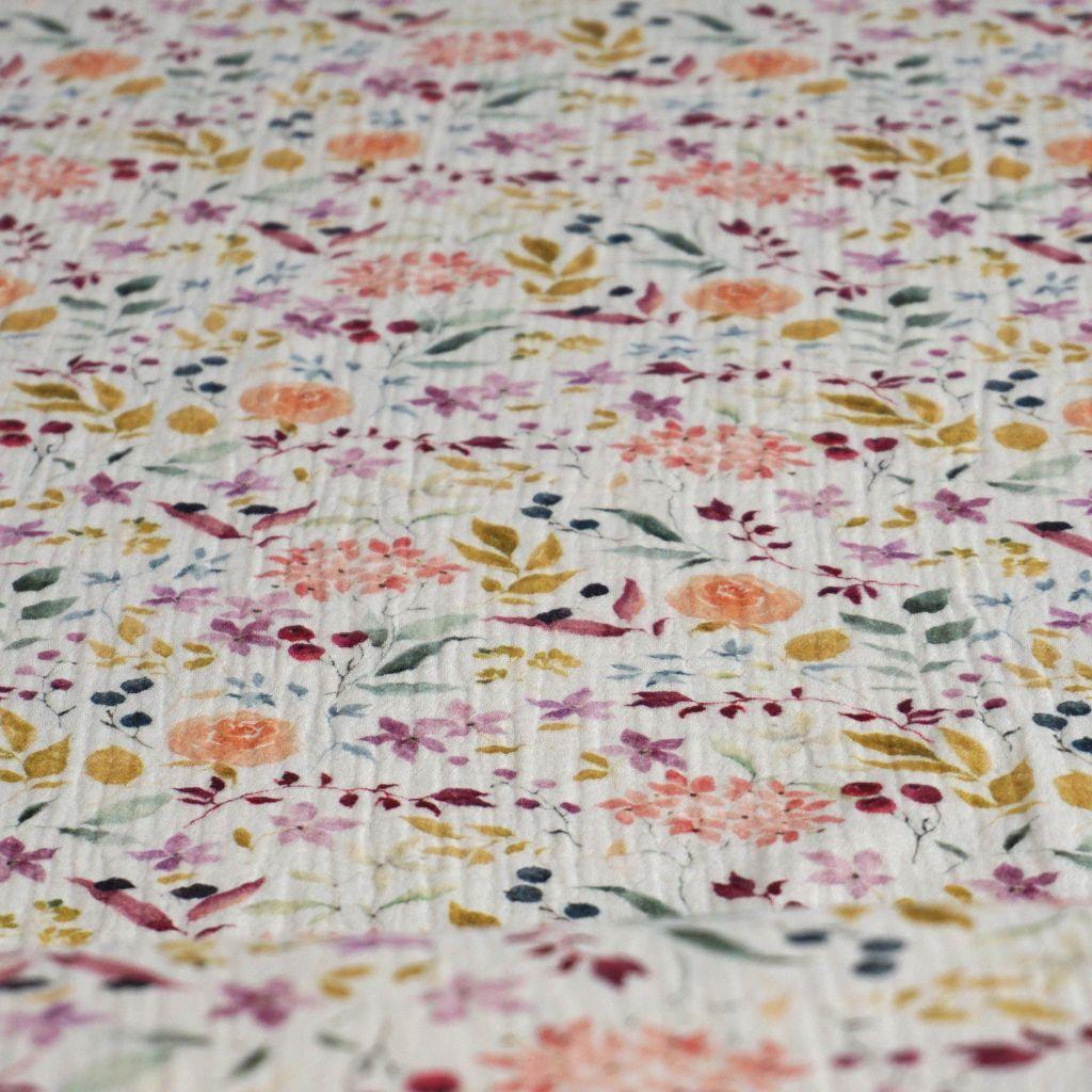 Musselin Double Gauze Blüten Blätter pastell auf ecru
